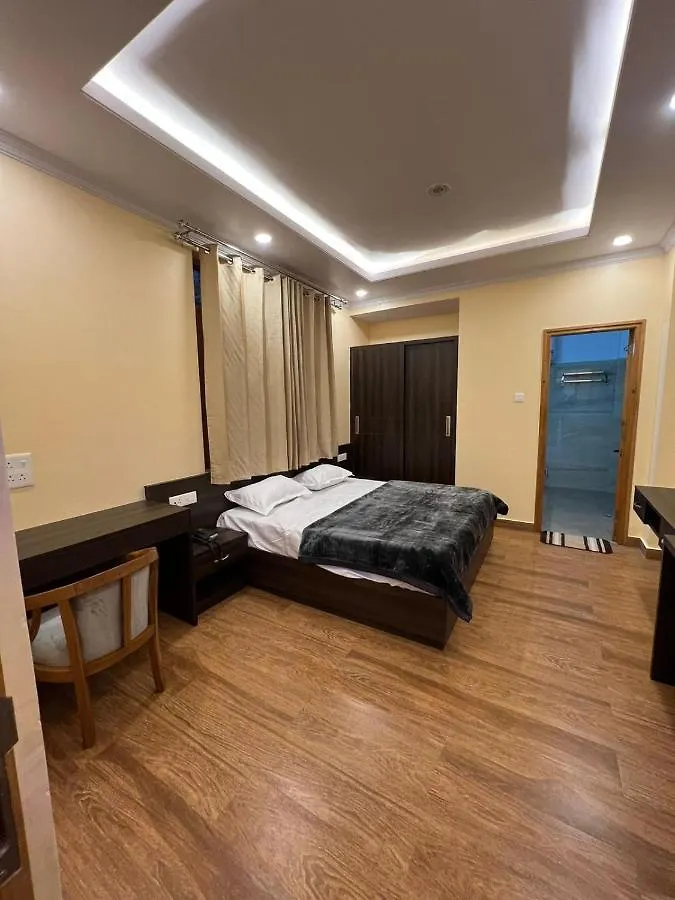 Fantastic Three Bedroom Apartment Shimla Indien